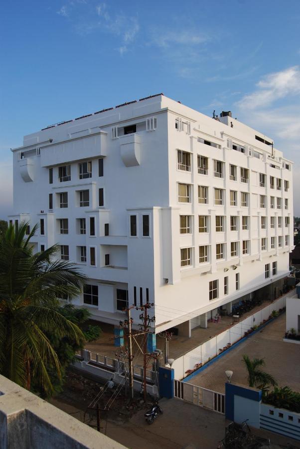 Royal Park Kakinada 호텔 외부 사진