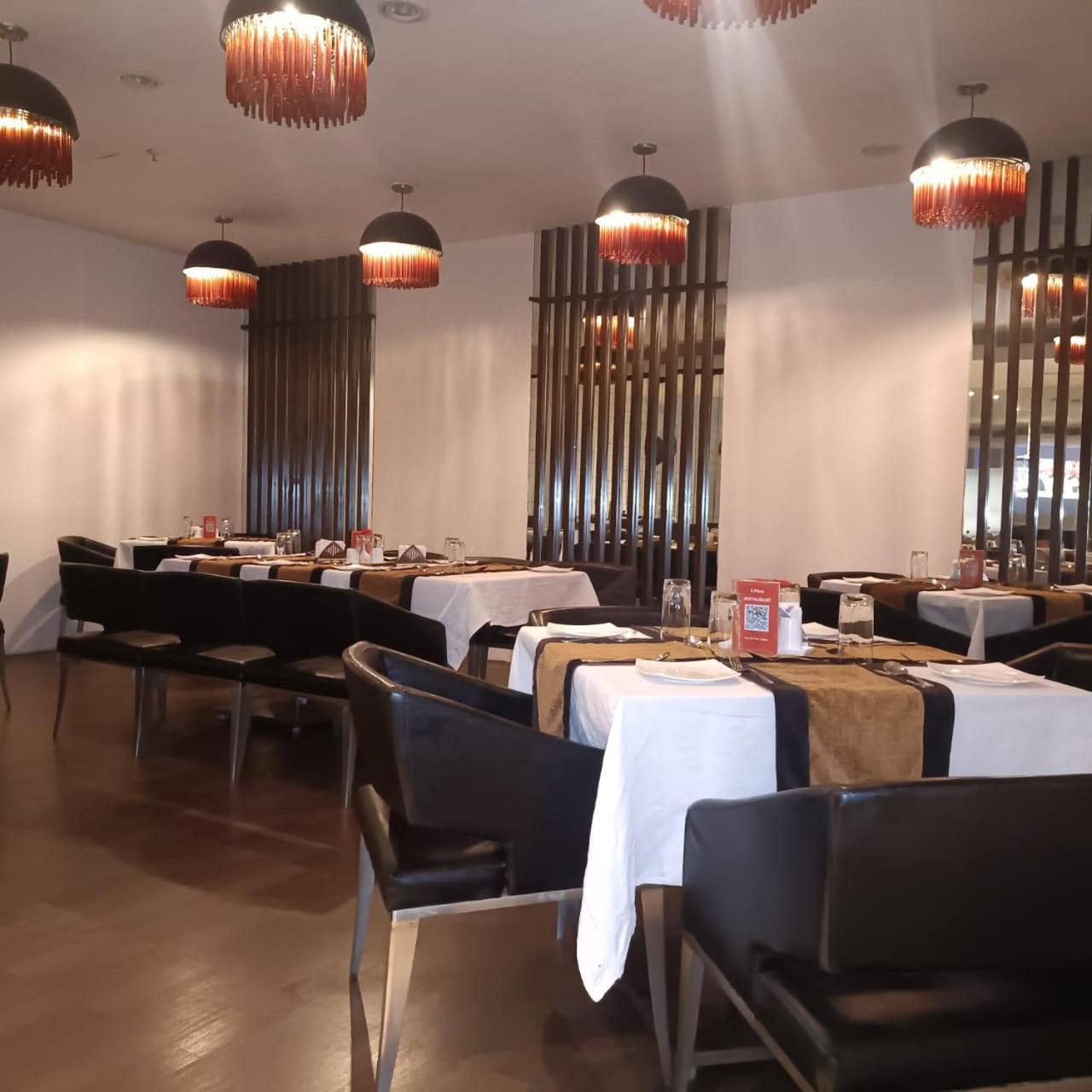 Royal Park Kakinada 호텔 외부 사진