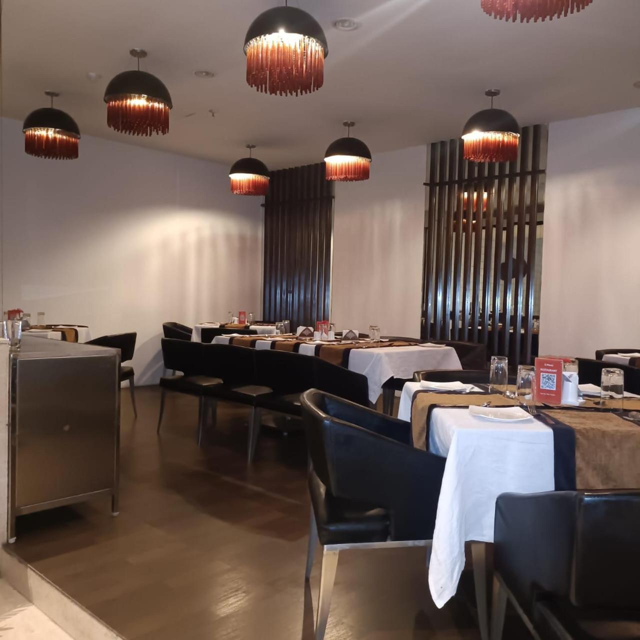 Royal Park Kakinada 호텔 외부 사진