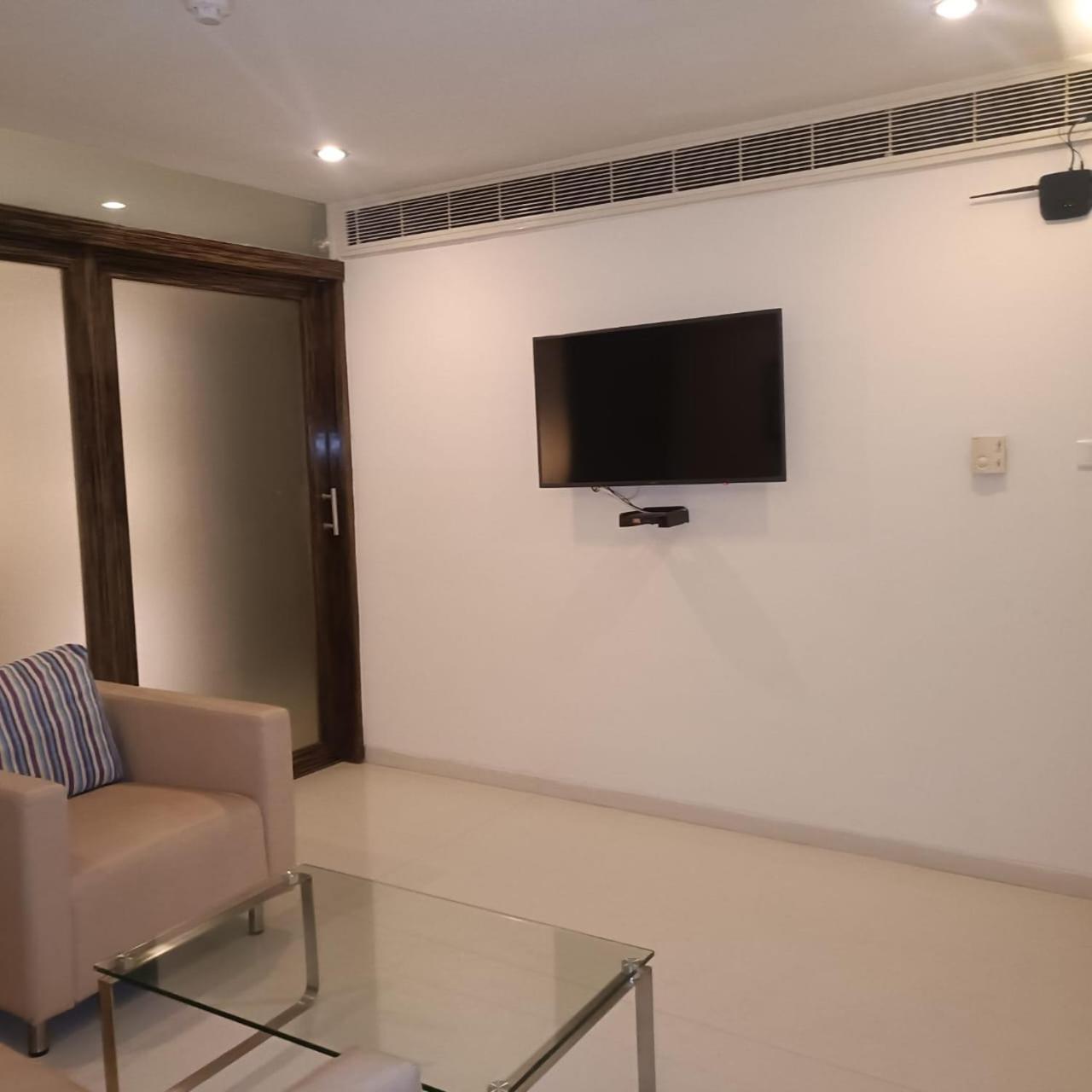 Royal Park Kakinada 호텔 외부 사진