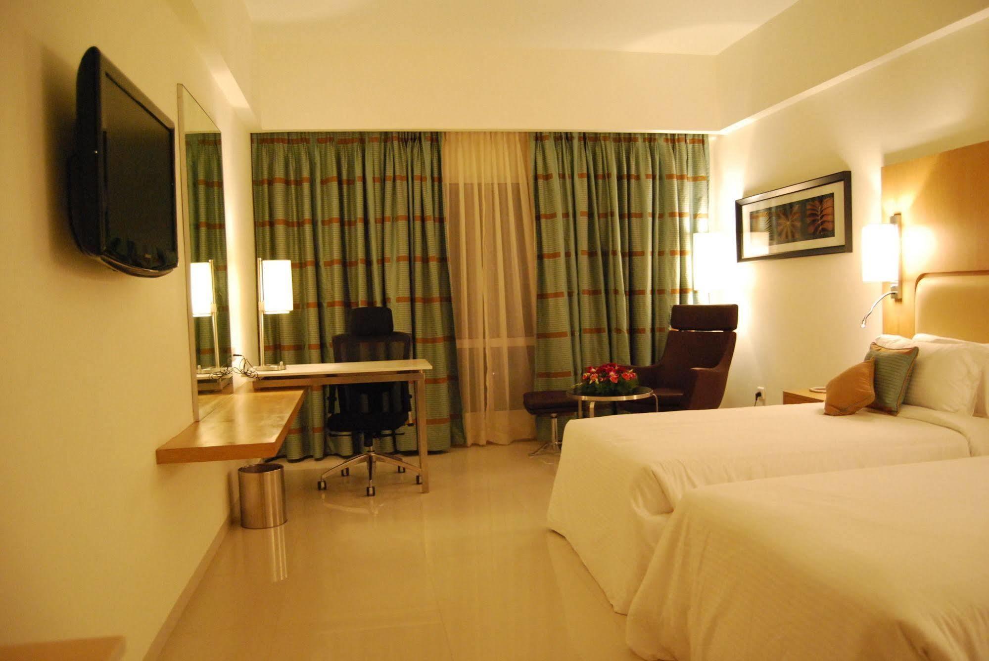 Royal Park Kakinada 호텔 외부 사진